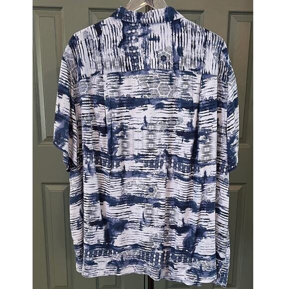 Oak Hill Blue Geometric Print Short Sleeve Button Up Shirt - Picture 2 of 5